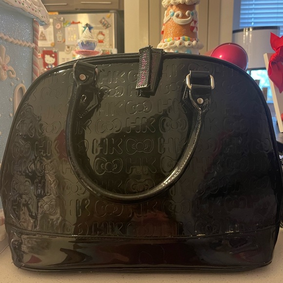 Hello Kitty Black Patent Bag - Picture 9 of 9